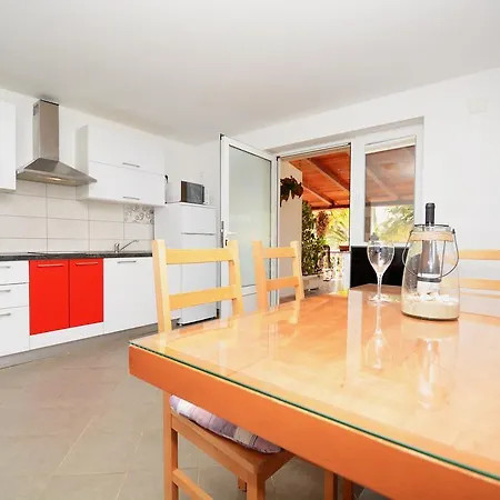 Apartamento Katarina Veli Rat
