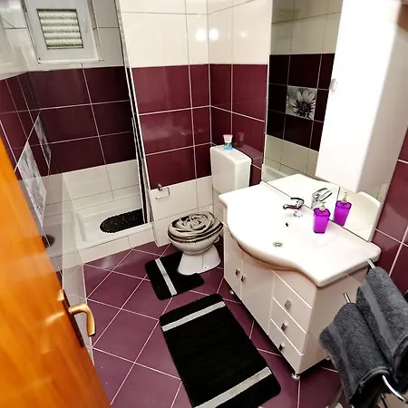 Katarina Apartamento Veli Rat