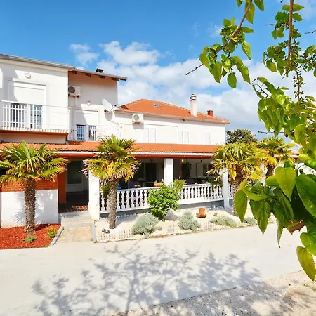 Katarina Apartment Veli Rat