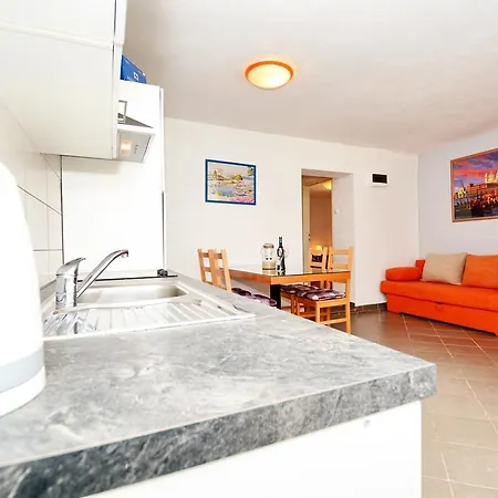 Katarina Apartment *