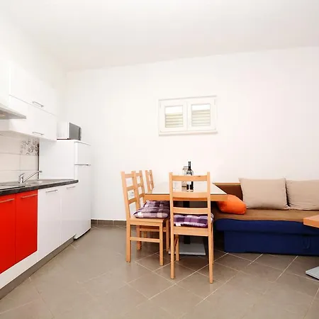 Apartment Katarina Veli Rat