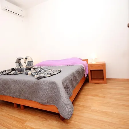 Apartment Katarina Veli Rat