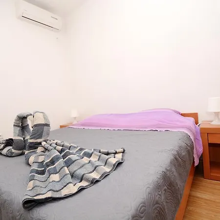 Apartment Katarina Veli Rat