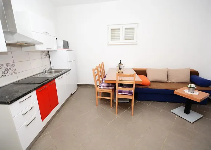 Katarina 벨리 라트