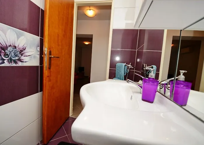 Katarina Apartament Veli Rat